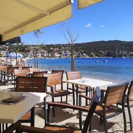 Villa Ocean Breeze By The Sea With Pool Zaglavice