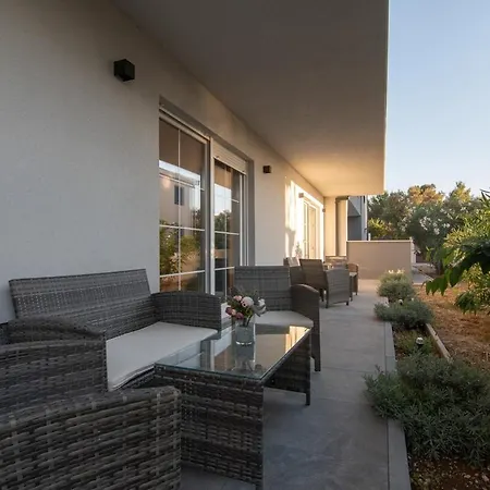 Ocean Breeze By The Sea With Pool * Zaglavice